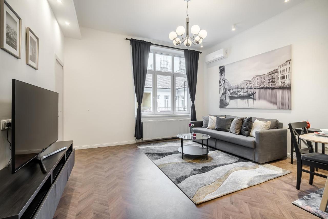 Bpr Sirius Suite With A/C Budapest Ngoại thất bức ảnh